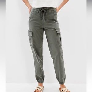 AE Baggy Cargo Jogger - Size 2 Long